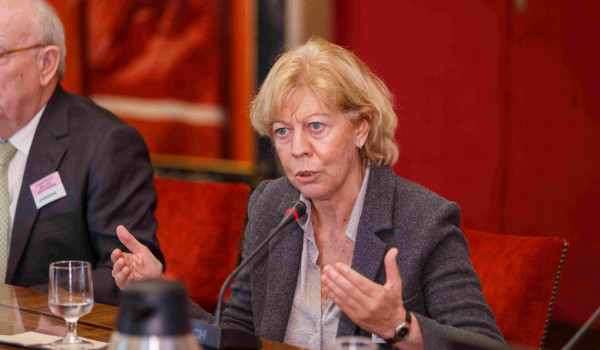 Enriqueta Felip, Jefa de Sección del Hospital Universitario Vall d’Hebron y presidenta de la Sociedad Española de Oncología Médica (SEOM).