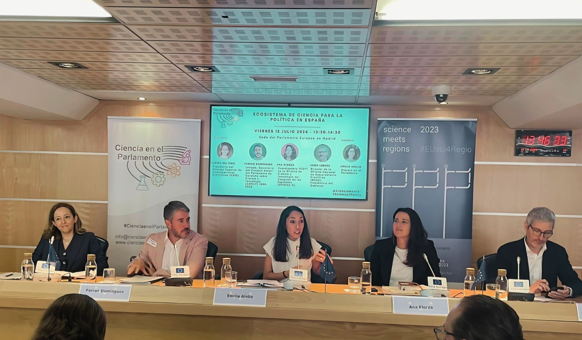 Simposio "Ecosistema de Ciencia para la Política en España" Simposio "Ecosistema de Ciencia para la Política en España"