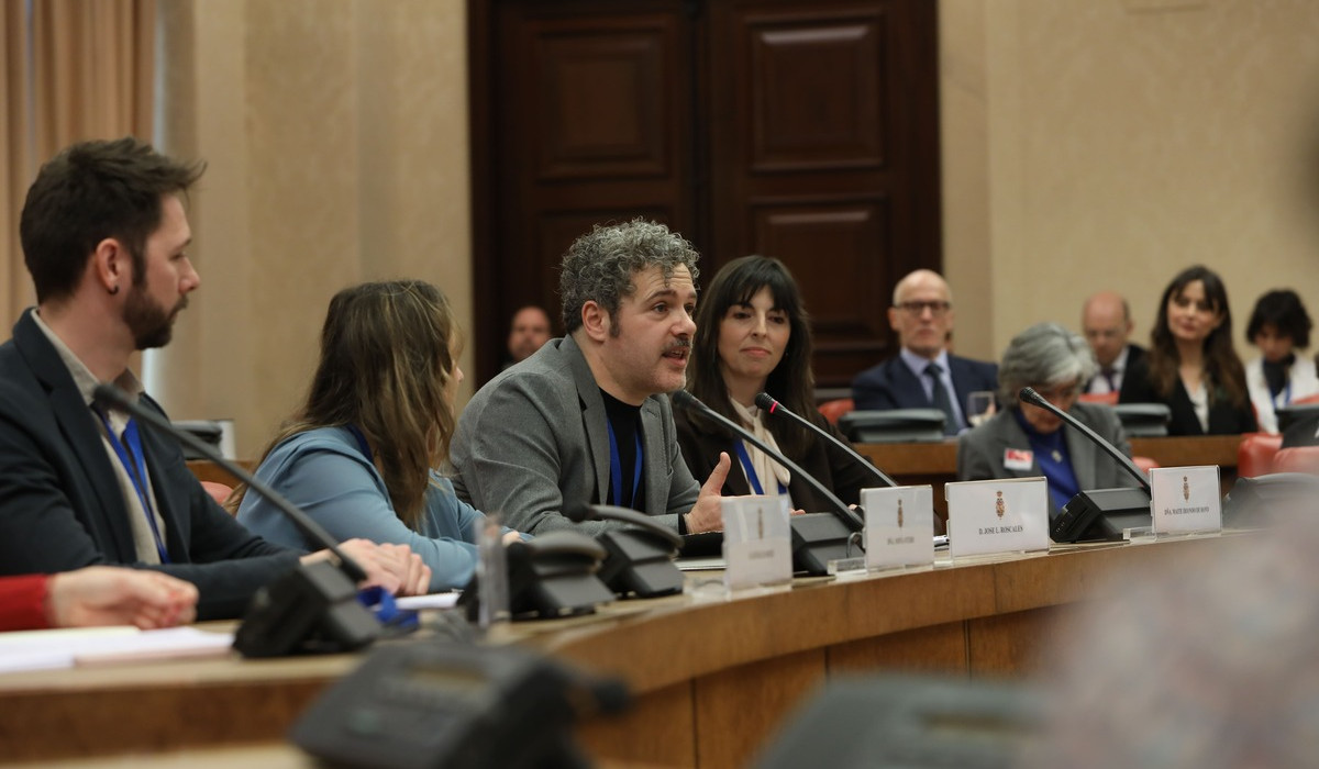 Mesa redonda sobre el conocimiento científico en el poder legislativo Facebook Linkedin Twitter Mesa redonda sobre el conocimiento científico en el poder legislativo Facebook Linkedin Twitter