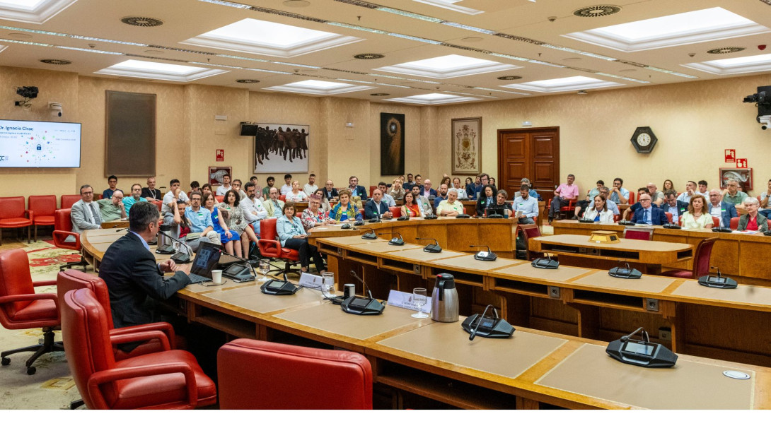Asistentes durante el seguimiento de la sesión en el Congreso de los Diputados